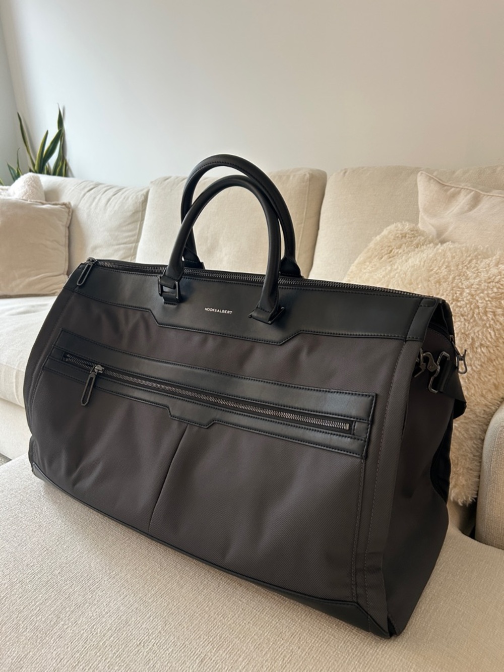 Weekender Bag - Picture 3 of 11